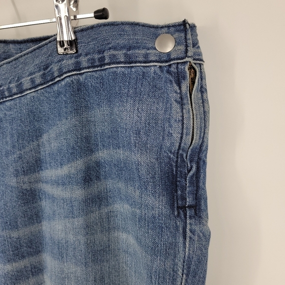 BDG Womens Bella Low-Rise 100% Cotton Flare Jeans With Side Zip&Button Size 32 - Picture 9 of 13